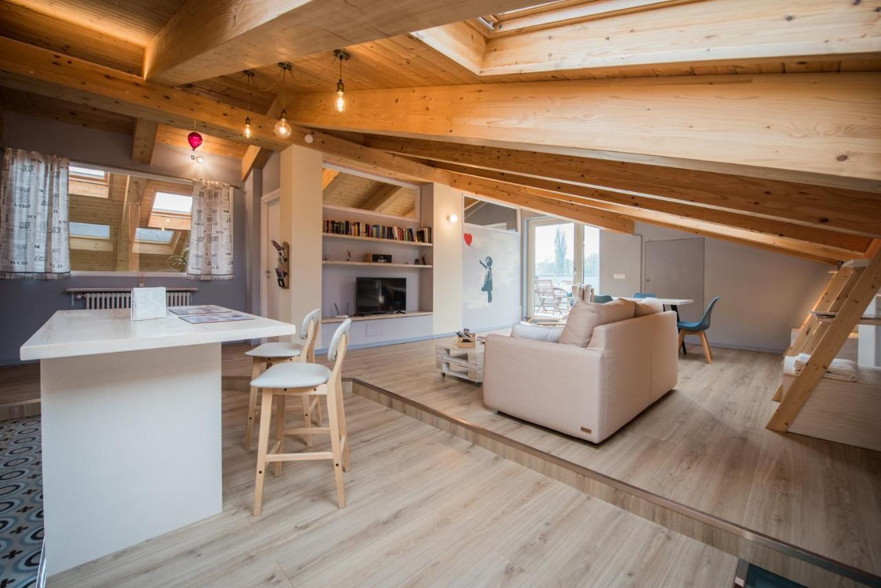 Loft 29 Mansardato Con Ampio Terrazzo Bussoleno Eksteriør bilde