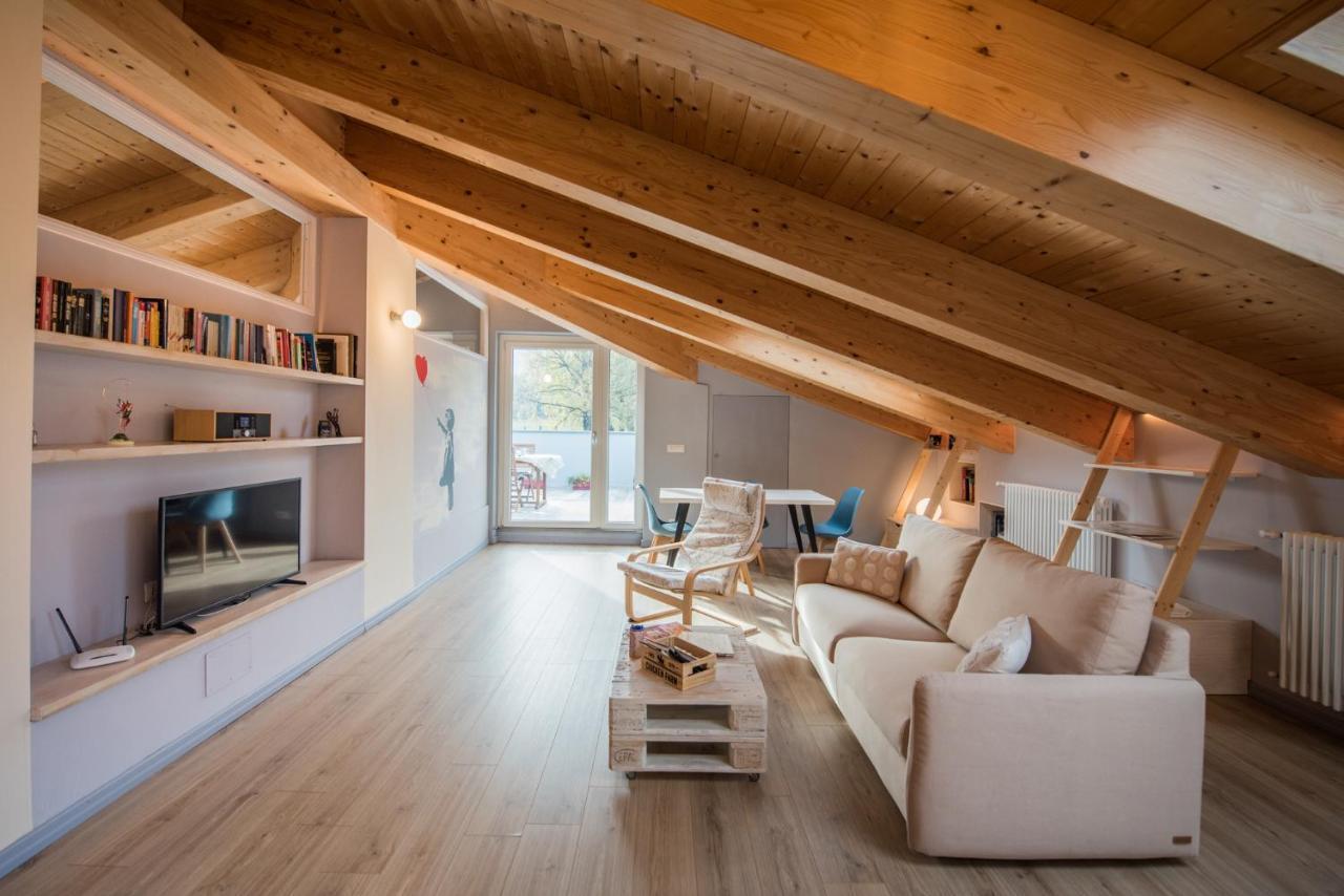 Loft 29 Mansardato Con Ampio Terrazzo Bussoleno Eksteriør bilde