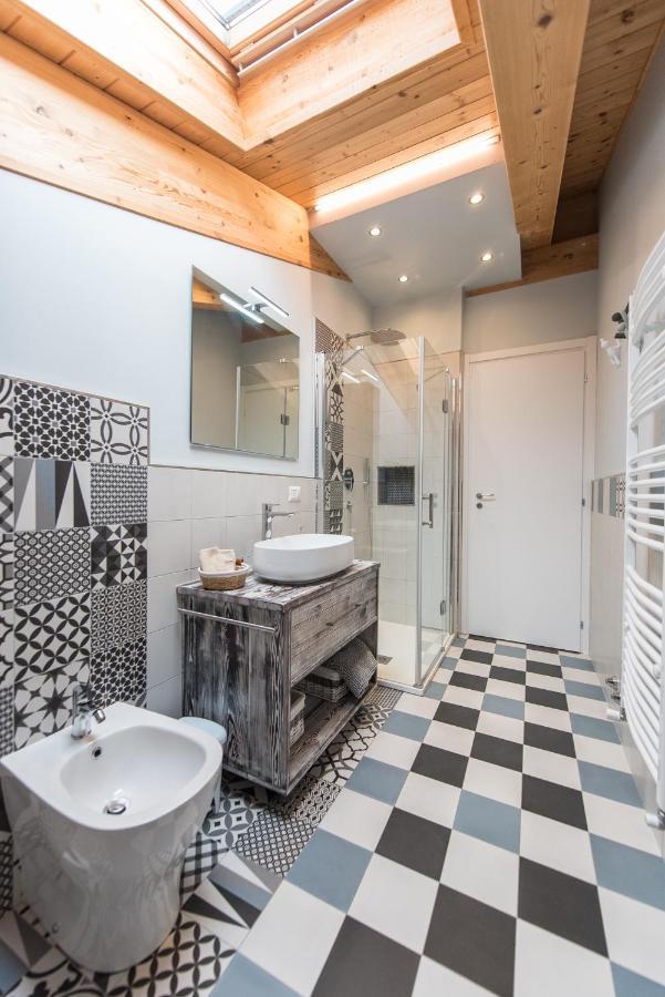 Loft 29 Mansardato Con Ampio Terrazzo Bussoleno Eksteriør bilde