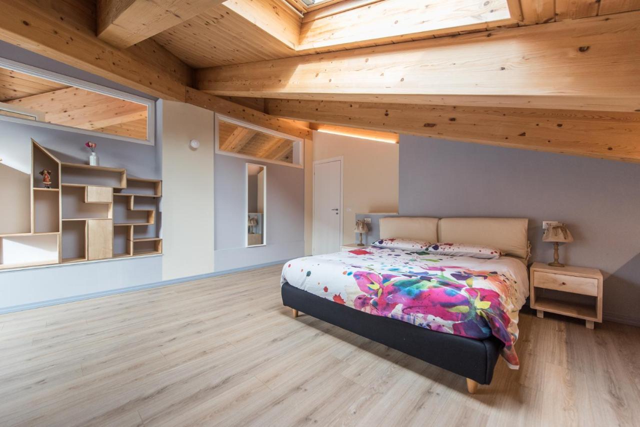 Loft 29 Mansardato Con Ampio Terrazzo Bussoleno Eksteriør bilde