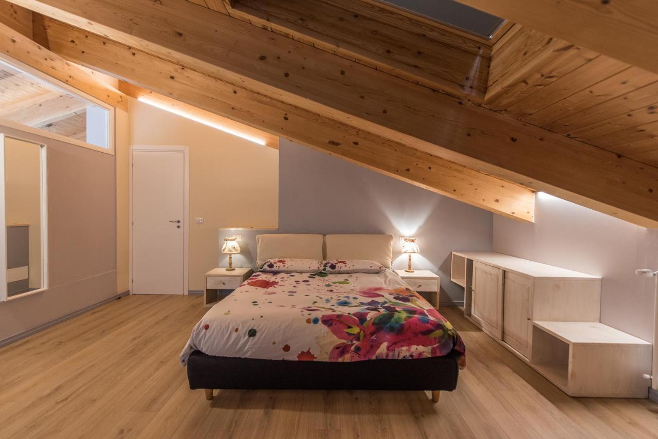 Loft 29 Mansardato Con Ampio Terrazzo Bussoleno Eksteriør bilde